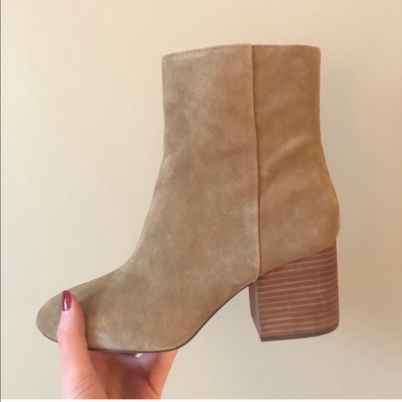 NWT J. Crew Sadie Suede Ankle Boots-Size 8.5 - Picture 4 of 4